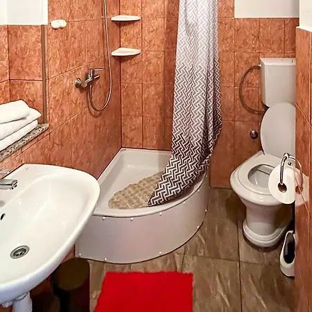 One Bedroom Stunning In Kastel Stafilic Apartman