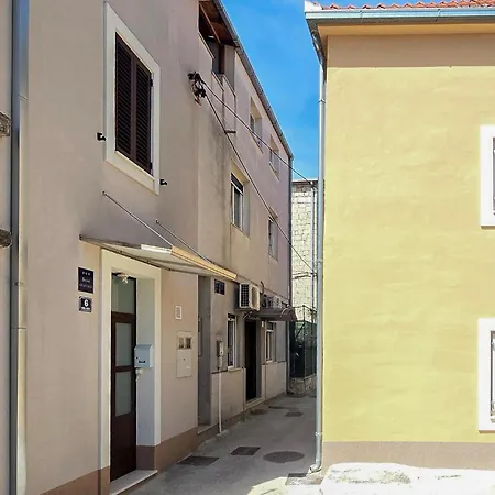 One Bedroom Stunning In Kastel Stafilic * Kaštela