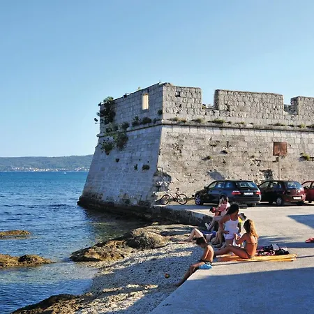 Apartmán One Bedroom Stunning In Kastel Stafilic