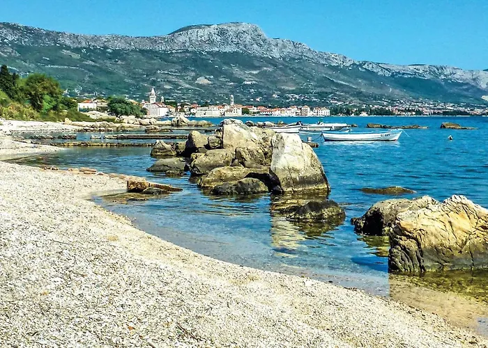 One Bedroom Stunning In Kastel Stafilic Apartmán *